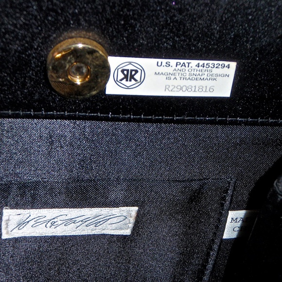 Lord & Taylor black satin evening handbag with straps - Picture 5 of 5